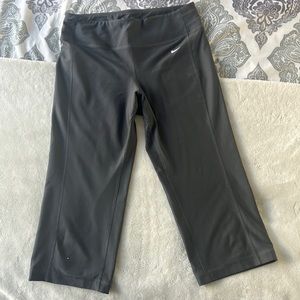 Nike Dri-Fit capri pants